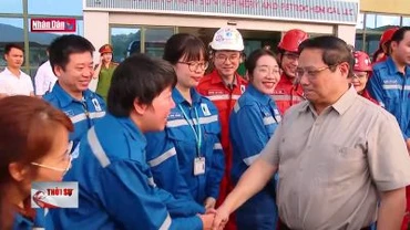 Thủ tướng thăm và làm việc với Nhà máy lọc hóa dầu Nghi Sơn