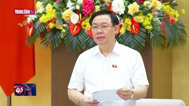 Chủ tịch Quốc hội chủ trì cuộc làm việc với Ban Thường vụ Thành ủy TP Hồ Chí Minh