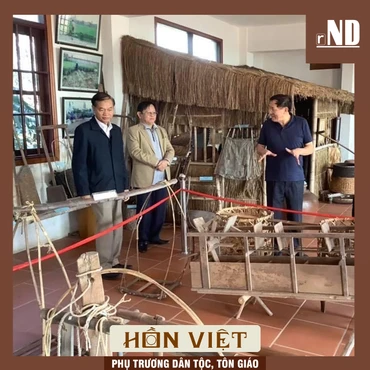 Những cây cầu thấm đẫm tình yêu xứ sở