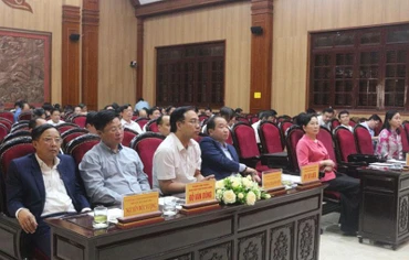 Các đại biểu dự hội nghị.