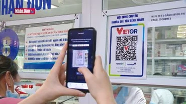 Tích cực triển khai thu viện phí không dùng tiền mặt