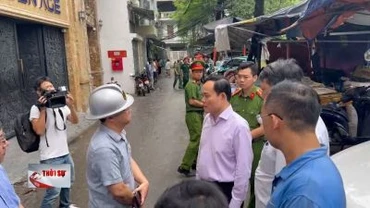 Phó Thủ tướng Trần Lưu Quang kiểm tra hiện trường vụ cháy