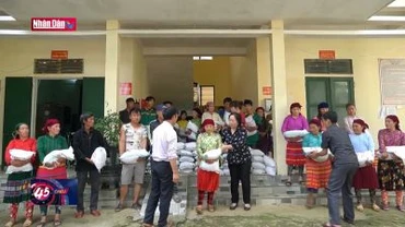 Hỗ trợ gạo cứu đói cho đồng bào vùng cao mùa giáp hạt