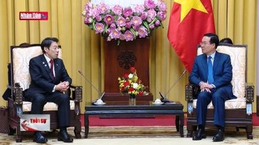 Chủ tịch nước tiếp Thống đốc Fukuoka