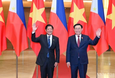 Chủ tịch Quốc hội Vương Đình Huệ và Tổng thống Philippines Ferdinand Romualdez Marcos Jr. 