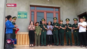 Bộ đội biên phòng chăm lo Tết cho đồng bào dân tộc biên giới