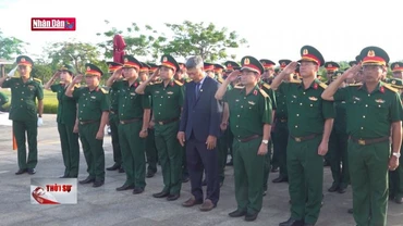 Bộ tư lệnh quân khu 5 dâng hương, tưởng niệm các anh hùng liệt sĩ