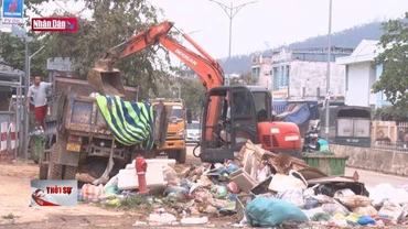 Quá tải rác đô thị Đà Nẵng sau bão số 5
