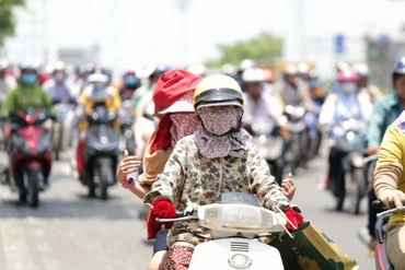 Khu vực Nam Bộ nắng nóng gay gắt, chiều tối và đêm có mưa rào và dông vài nơi. (Ảnh minh họa)