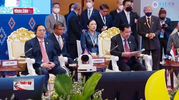 Thủ tướng tham dự các hoạt động trong khuôn khổ Hội nghị cấp cao ASEAN