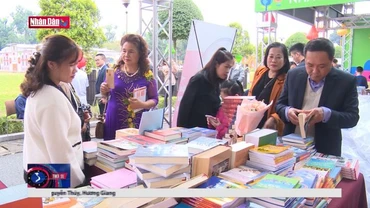 Câu chuyện văn hóa: Phát triển sáng tác văn học - Thực trạng và giải pháp