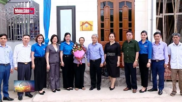 Khánh thành nhà tình nghĩa tặng cựu thanh niên xung phong