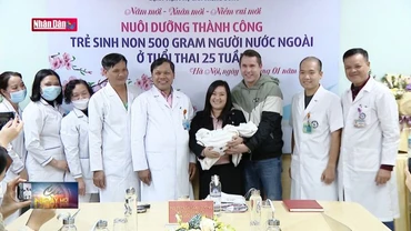 Cứu thành công bé sơ sinh người nước ngoài nhẹ cân, non tháng