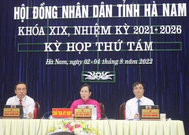 Chủ tọa kỳ họp.