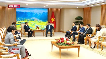 Thủ tướng: Chính phủ sẽ giải quyết vướng mắc liên quan tới visa, thủ tục đất đai