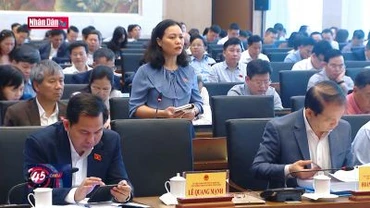 Nhiều ý kiến khác nhau về quy định nồng độ cồn, đấu giá biển số xe