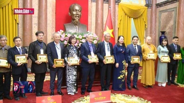 Phó Chủ tịch nước gặp mặt đoàn Đại biểu Hội Di sản văn hóa Việt Nam