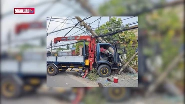 Xe tải mất lái gây tai nạn làm 2 người tử vong, hơn 6.450 hộ dân mất điện