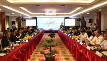 Quang cảnh Hội nghị bàn tròn giữa chính quyền thành phố và Hiệp hội doanh nghiệp Nhật Bản.