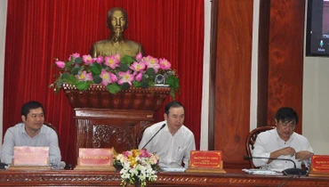  Lãnh đạo chủ trì hội thảo.