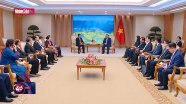 Thủ tướng tiếp Chủ tịch Ủy ban Trung ương Mặt trận Lào xây dựng đất nước