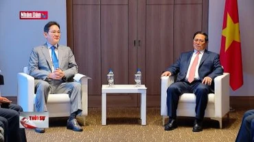 Thủ tướng Phạm Minh Chính tiếp Chủ tịch Tập đoàn Samsung