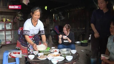 Lễ cúng cơm mới của người Mông ở Lai Châu