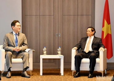 Thủ tướng Phạm Minh Chính tiếp Chủ tịch Tập đoàn Samsung Lee Jae Yong.
