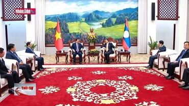 Thủ tướng Phạm Minh Chính chào Tổng Bí thư, Chủ tịch nước Lào
