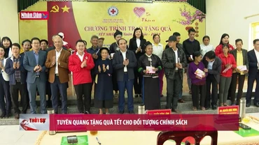 Tuyên Quang tặng quà Tết cho đối tượng chính sách