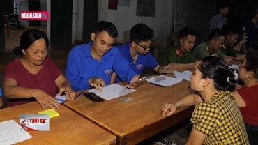 Xuyên đêm hỗ trợ cấp định danh điện tử cho công dân
