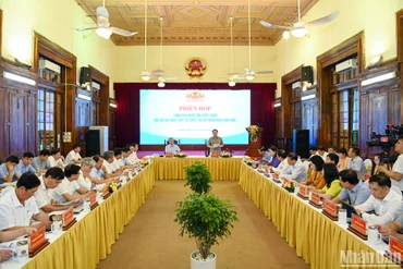 Quang cảnh phiên họp lãnh đạo Quốc hội cho ý kiến đối với dự thảo Luật Tổ chức Tòa án nhân dân tối cao. (Ảnh: Duy Linh) 