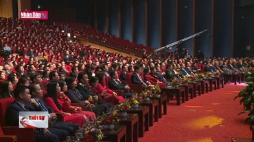 Chủ tịch nước dự Chương trình nghệ thuật Xuân quê hương