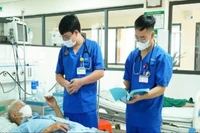 Người bệnh N.H.T được cấp cứu điều trị ban đầu tại Trung tâm y tế huyện Cẩm Khê.