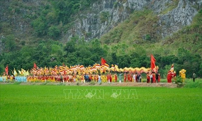 Lễ hội chùa Tào Động, chuyển đổi số giáo dục, phát triển đảng trong doanh nghiệp