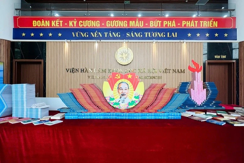 Viện Hàn lâm Khoa học Xã hội khai mạc khu trưng bày thành tựu nghiên cứu tại Hà Nội