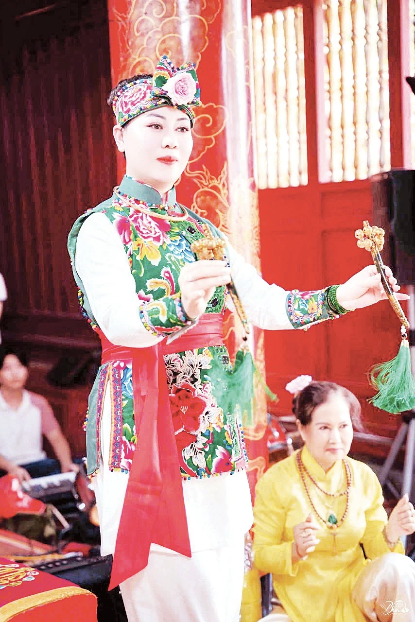Nghệ Nhân Tâm Anh: Giữ Gìn Cốt Lõi Đạo Mẫu Trong Thời Đại Mới