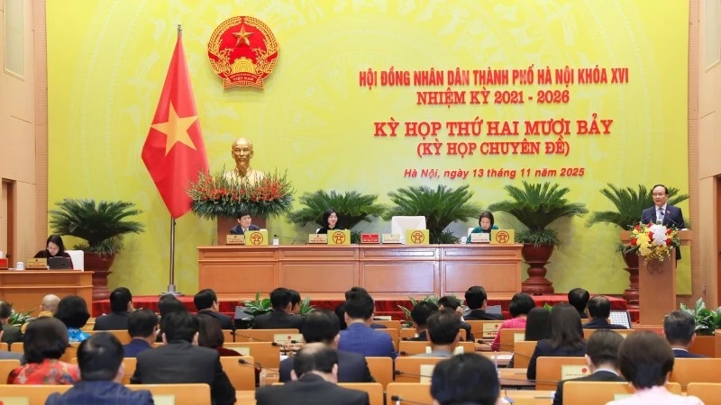 Quang cảnh kỳ họp thứ 27 của Hội đồng nhân dân thành phố Hà Nội.