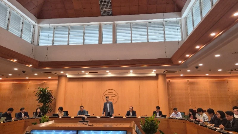 Hội nghị lấy ý kiến tại điểm cầu trụ sở Ủy ban nhân dân thành phố Hà Nội.