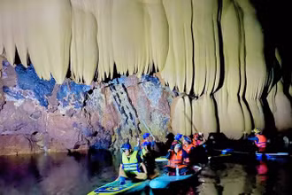 Hang Sơn Nữ ở xã Trường Sơn, huyện Quảng Ninh, tỉnh Quảng Bình.