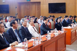 Các đại biểu dự lễ kỷ niệm.