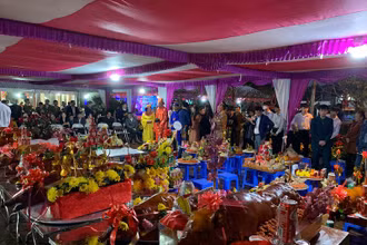 Quang cảnh Lễ cáo trạng trong Lễ hội Đình Đầm Hà, huyện Đầm Hà, tỉnh Quảng Ninh.