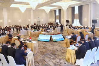 Quang cảnh Hội nghị lần thứ 16 Ủy ban Công tác liên hợp giữa 4 tỉnh (Việt Nam) và Khu tự trị dân tộc Choang Quảng Tây (Trung Quốc).
