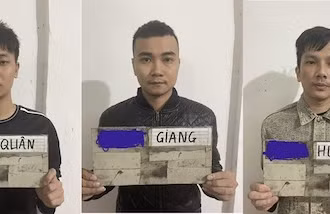 Các đối tượng sử dụng trái phép chất ma túy bị Công an thành phố Móng Cái tạm giữ hình sự.