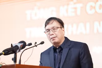 Chủ tịch Hội đồng thành viên, Tổng Giám đốc Nhà xuất bản Giáo dục Việt Nam Nguyễn Tiến Thanh.