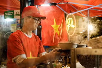 [Ảnh] Những bát phở “sưởi ấm” cổ động viên Việt Nam tại Auckland