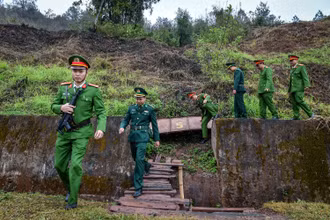 [Ảnh] "Lá chắn xanh" bám biên, giữ bình yên những ngày cận Tết