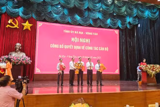 Đồng chí Hoàng Nguyên Dinh - Bí thư Huyện ủy Châu Đức được Tỉnh ủy điều động giữ chức Bí thư Thành ủy Vũng Tàu.