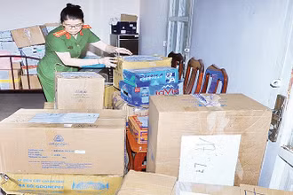 Thu giữ tang vật liên quan hoạt động lừa đảo chiếm đoạt tài sản của Công ty Lộc Phúc.