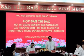 Ban Chỉ đạo Hội thi làm việc, trao đổi. 